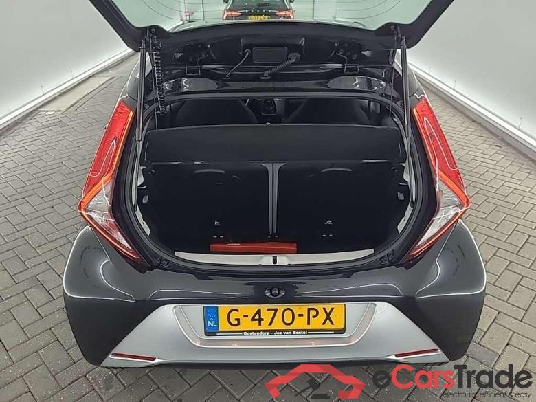 TOYOTA Aygo 1.0 VVT-i x-play 5D 53kW #5
