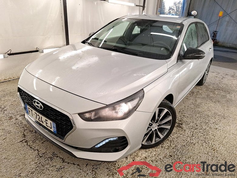 HYUNDAI I30 / 2016 / 5P / Berline 1.6 CRDI 115 DCT-7 EDITION #NAVI / TRANSFO VP/VF, Sièges dans le Coffre