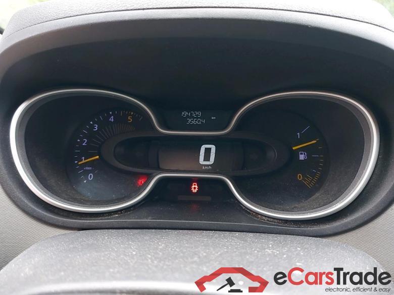 RENAULT - TRAFIC DCI 115PK Grand Confort & Media Nav & Rear Park Sensors #5