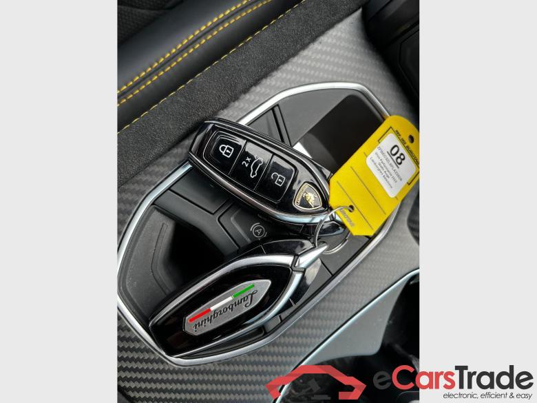 LAMBORGHINI Urus Performate #6