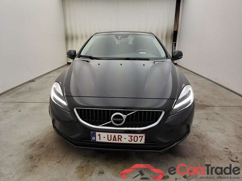 Volvo V40 D2 Momentum Eco 5d