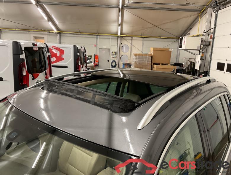 VOLKSWAGEN Tiguan Tiguan Sport & Style 2.0 TDI SCR 4MOTION BlueMotion Technology 110 kW (150 ch) 7 vitesses DSG #6
