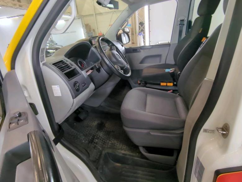 Volkswagen T6 Transporter Kombi 2.0 TDi 8PL Aut. Klima PDC ... #5