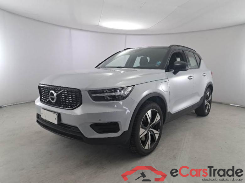 Volvo 223 VOLVO XC40 / 2017 / 5P / SUV T5 PLUG-IN HYBRID AUTO RECHARGE R-DESIGN