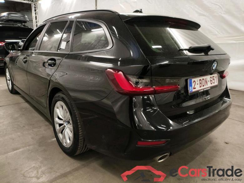 BMW 3 SERIES TOURING 2.0 320E TOURING Business Plus Mirror Comfort telephony Wireless Charging #4