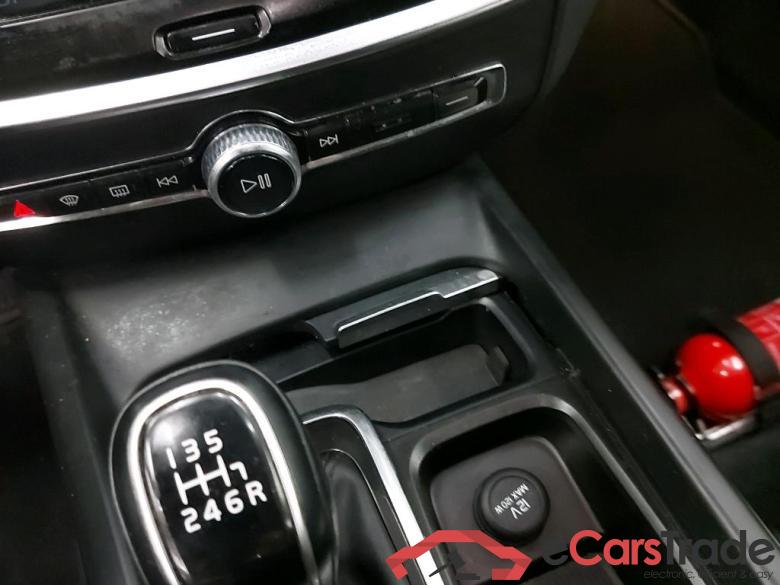 VOLVO - VOL V60 D3 150PK Momentum Pro Pack Intellisafe Pro & Winter Plus & Park Assist Camera #3