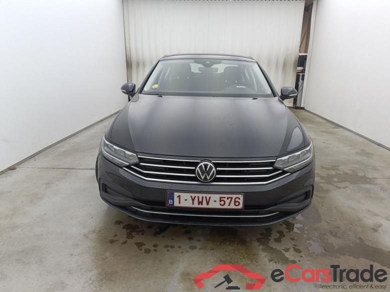 Volkswagen Passat 2.0 TDI 90kW Style DSG 4d #1