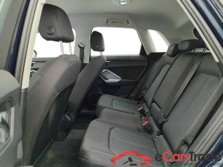 Audi Q3 35 TFSI 5d #6