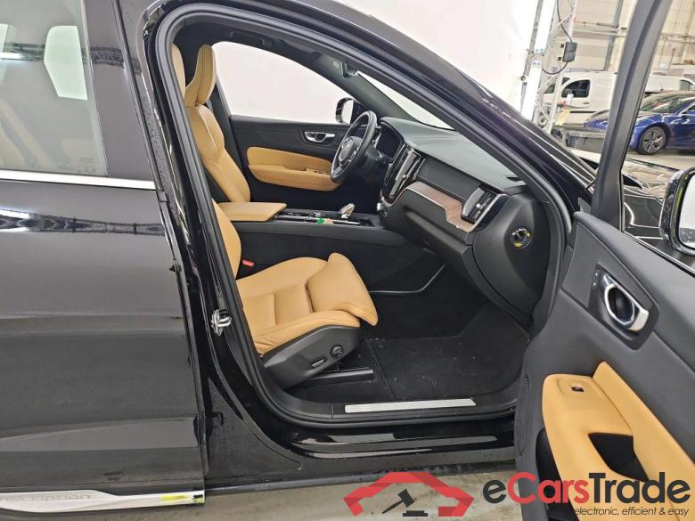Volvo XC60 Volvo XC60 T8 Twin Engine AWD Hybrid Inscription 5d #3