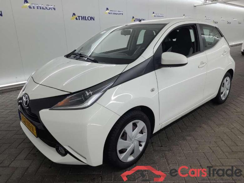 TOYOTA Aygo 1.0 VVT-i x-nav 5D 51kW #1