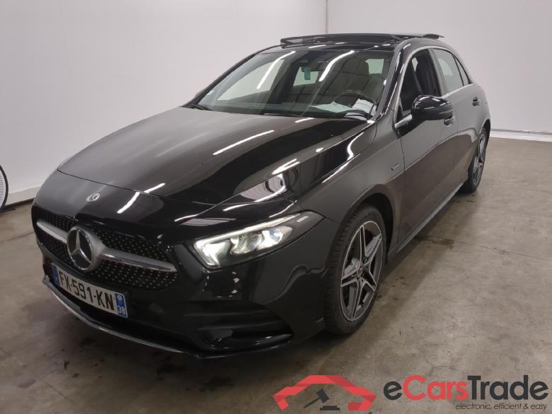 Mercedes A 250 e AMG Line 8G-DCT MERCEDES-BENZ Classe A Compact / 2018 / 5P / Berline A 250 e AMG Line 8G-DCT #1