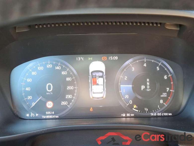 VOLVO XC40 2.0 T #4