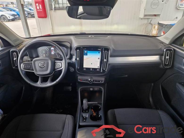 Volvo 228 VOLVO XC40 / 2017 / 5P / SUV T5 PLUG-IN HYBRID AUTO RECH INSCRIP EXPR #3