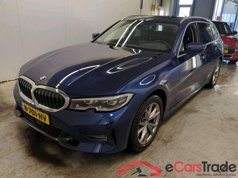 BMW 3-serie Touring 320i High Exe. Ed.