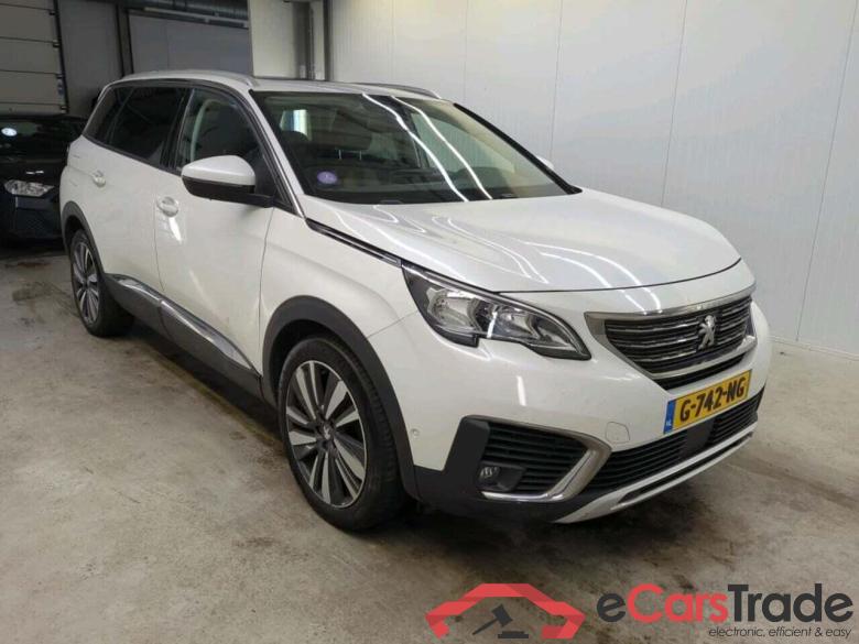 PEUGEOT 5008 1.2 PureTech Allure #5