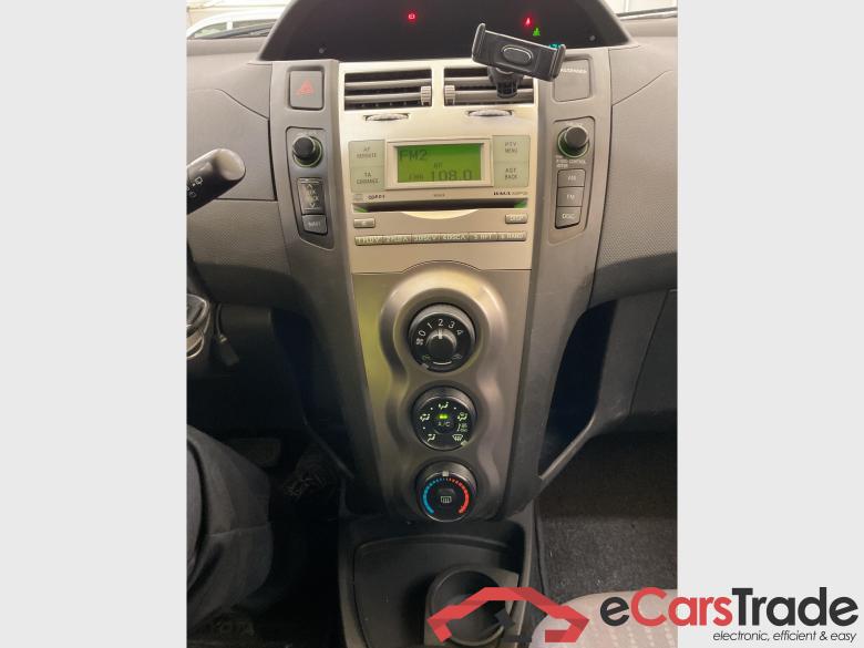 TOYOTA Yaris Yaris 1.33i VVT-i Luna #4