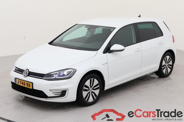 VOLKSWAGEN e-Golf  #1