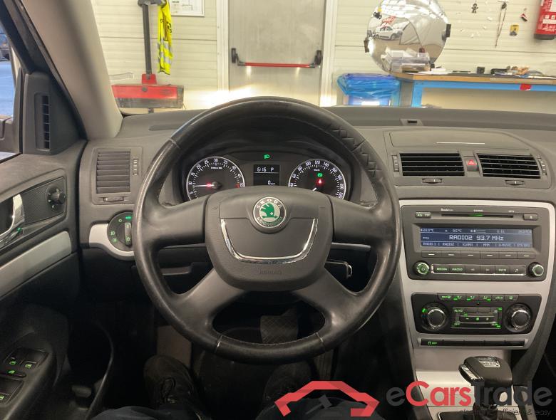 SKODA Octavia Combi O COMBI A5 AMB 1,6 CR DSG 105CV #3