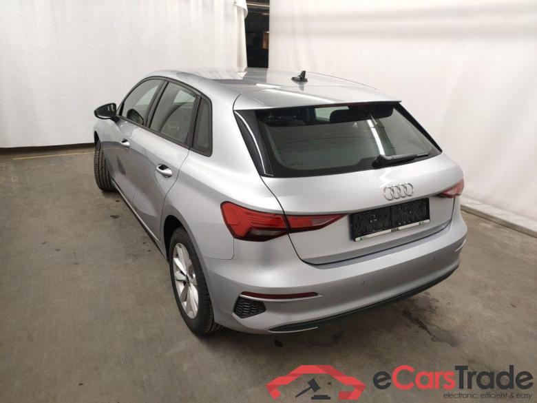 Audi A3 Sportback 2.0 30 TDi 85kW S tronic Attraction B.E. 5d #3