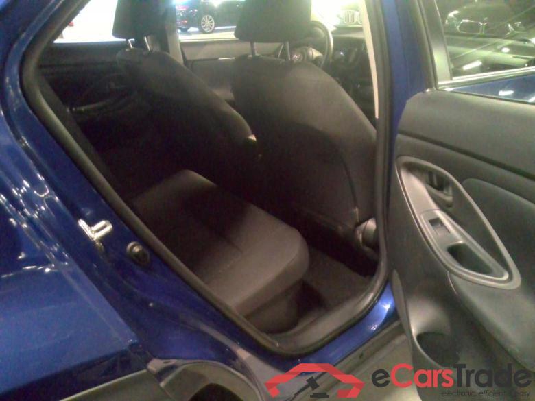 Yaris Cross 1,5 HEV 2WD Dynamic #6