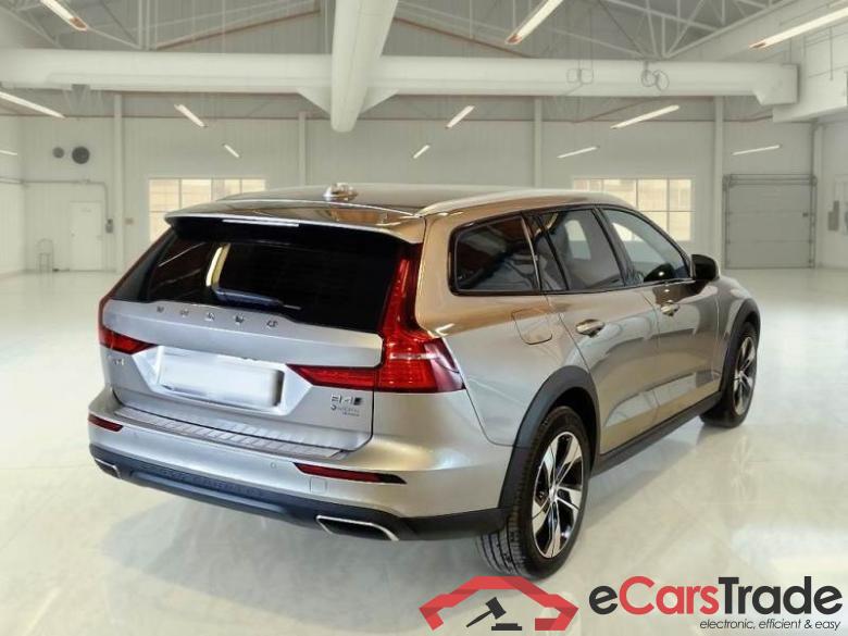 Volvo 9 VOLVO V60 CROSS COUNTRY / 2019 / 5P / STATION WAGON B4 D AWD AUTOM. CR. COUNTRY BUSINESS PRO #2