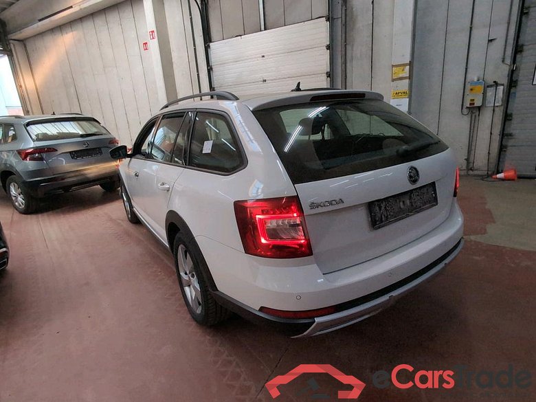 SKODA Octavia Combi Ex Police-Politi 2.0 CR TDi 4x4 DSG Scout GPS Ex Police-Politie #3