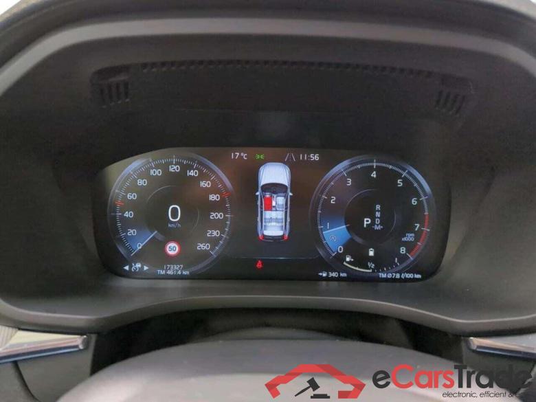 VOLVO XC60 2.0 B5 R-Design #6