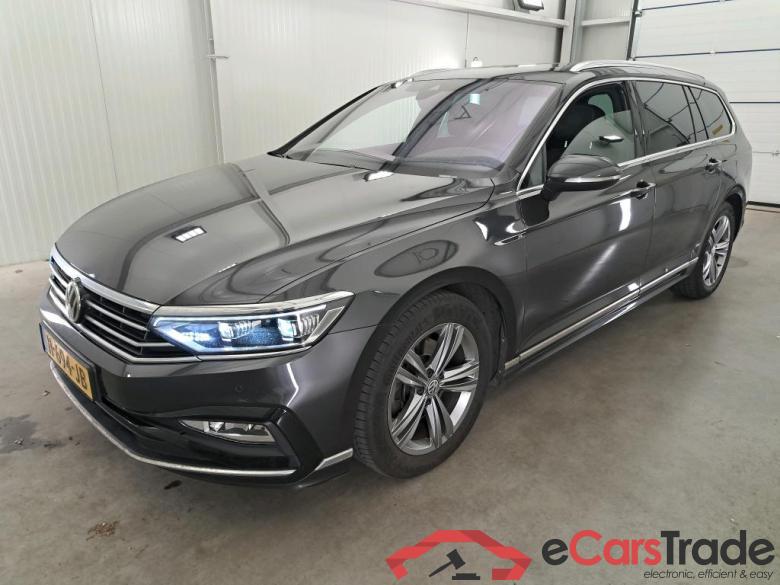 Volkswagen Passat Variant '14 Volkswagen Passat Variant 1.5 TSI DSG Elegance Business R 5d #1