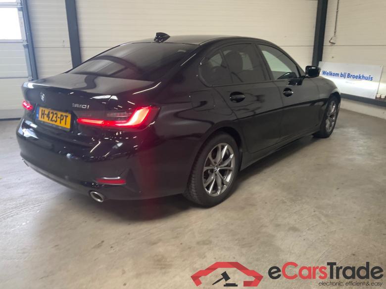 BMW 3-serie 320i Executive Ed. #3
