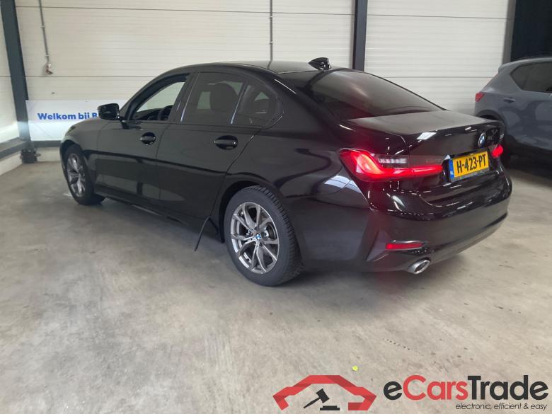 BMW 3-serie 320i Executive Ed. #4