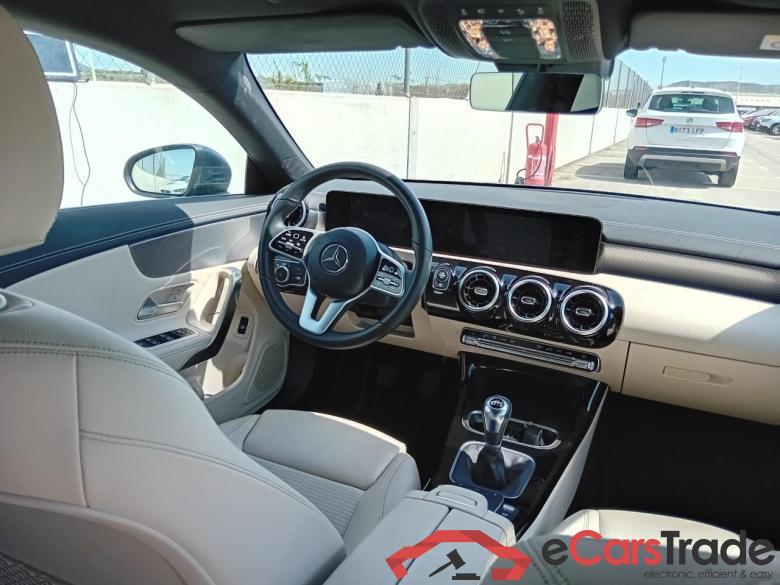 Mercedes CLA 180 Shooting Brake Clase CLA CLA 180 (118.684) 1.3 135CV MT6 E6d #3