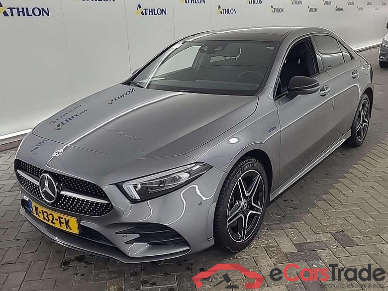 MERCEDES-BENZ A-Klasse Limousine A 250 e 8G-DCT Business Sol AMG Limited 4D 160kW #1