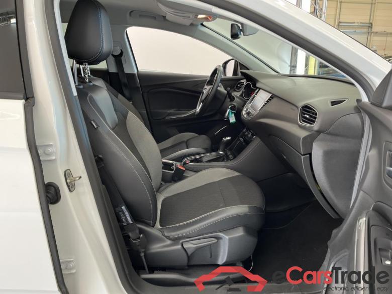 Opel Grandland X Opel Grandland X 1.2 Turbo S&S 96kW Bus. Executive Auto 5d #3