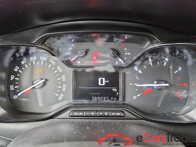 Citroen 58 CITROEN C3 / 2016 / 5P / BERLINA PURETECH 83 SeS FEEL #4