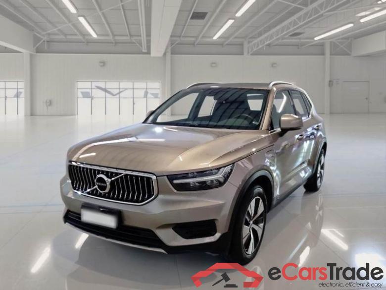 Volvo 78 VOLVO XC40 / 2017 / 5P / FUORISTRADA T4 PLUG-IN HYBRID AUTO RECH INSC EXPR N1 #1