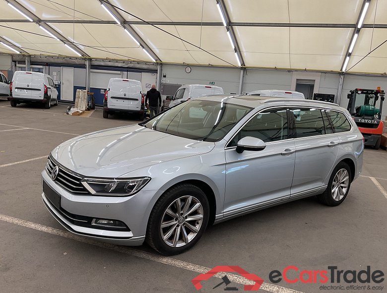 VOLKSWAGEN Passat Variant Passat Comfortline 2.0 TDI BlueMotion Technology 110 kW (150 ch) 6 vitesses manuel #1