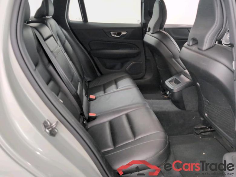 VOLVO V60 DIESEL - 2018 2.0 D3 Momentum Pro Geartronic Business Pro Park Assist #6