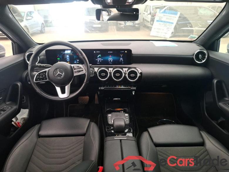 Mercedes A 250 e Business Line 8GDCT MERCEDES-BENZ Classe A Compact  2018  5P  Berline A 250 e Business Line 8GDCT #5
