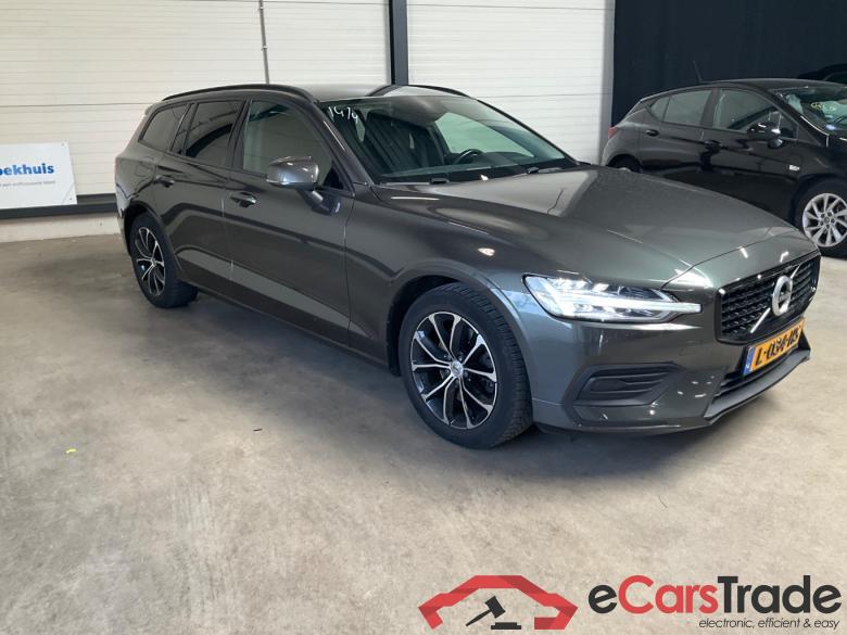 VOLVO V60 2.0 B3 Mom. Adv. #2