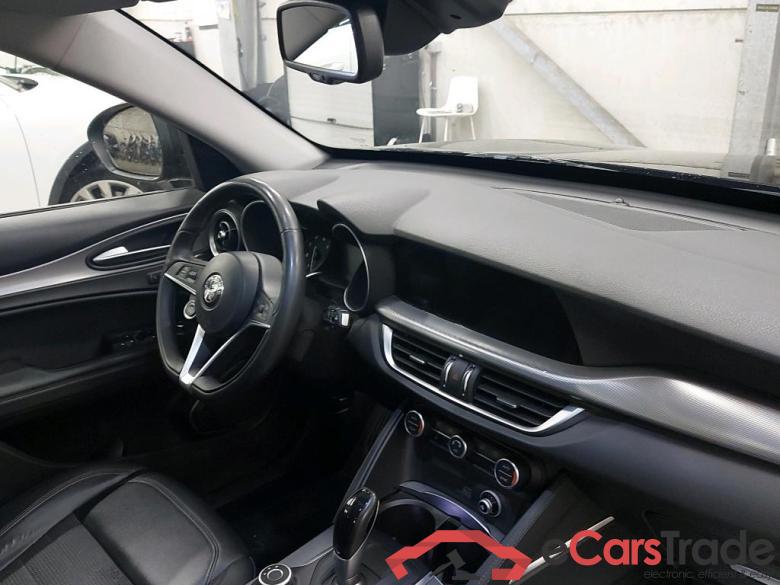 ALFA ROMEO - ALF STELVIO 2.0 200 201PK AT With Climatic & Leather Pack & Heated Seats & Steering Wheel & Harman Kardon & Rear Camera & Sunroof & Removable Trailer Hook * PETROL * #3