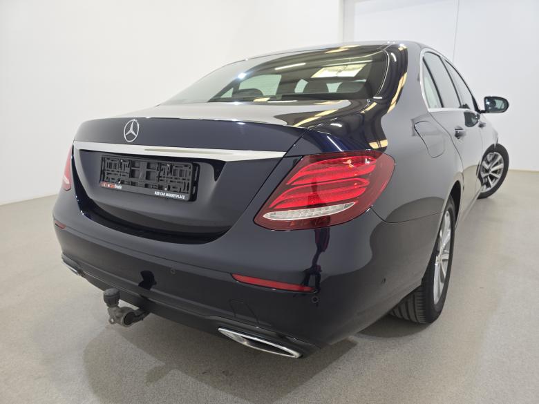 Mercedes E 200d Aut. LED-Xenon Widescreen Navi Sport-Leather KeylessGo Camera Klima PDC ... #4