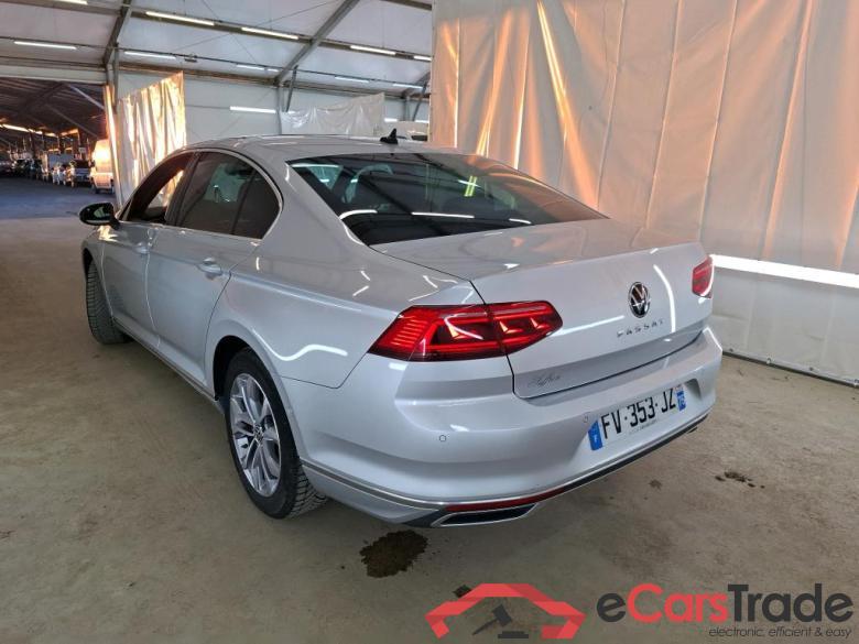 Volkswagen 2.0 TSI 190 DSG7 ELEGANCE VOLKSWAGEN Passat / 2019 / 4P / Berline 2.0 TSI 190 DSG7 ELEGANCE #2