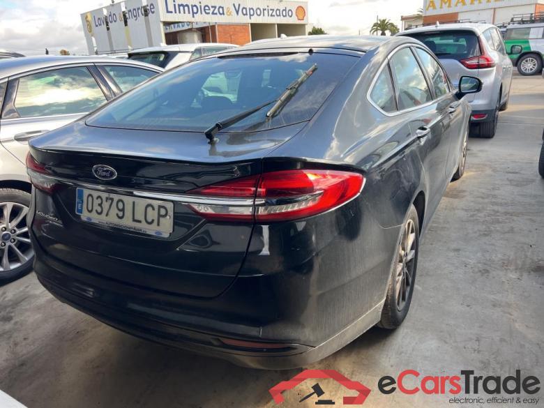 Ford 2.0 TDCi 110kW (150CV) Titanium 235 FORD Mondeo / 2014 / 5P / berlina con portón 2.0 TDCi 110kW (150CV) Titanium 235 #2