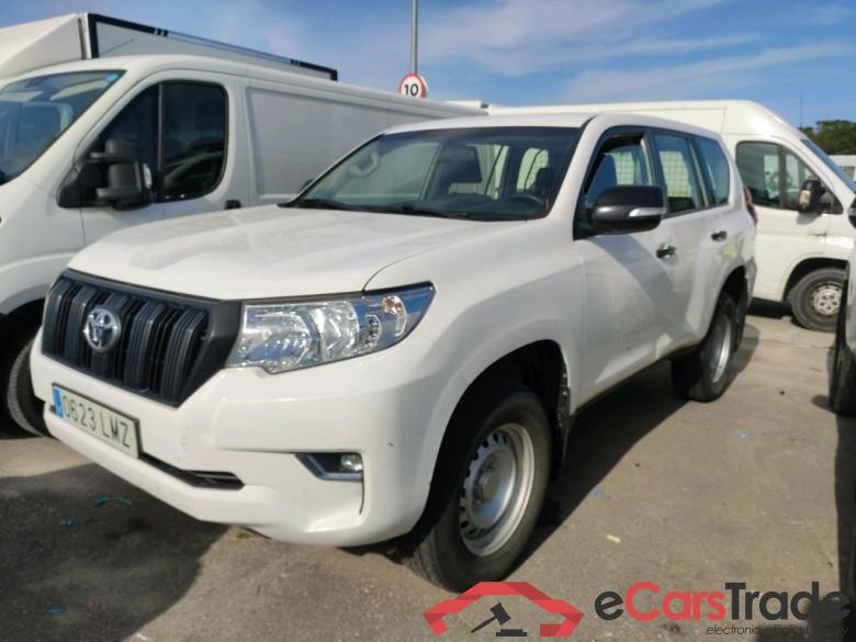 Toyota 2.8 D-4D GX TOYOTA Land Cruiser / 2017 / 5P / todoterreno 2.8 D-4D GX #1