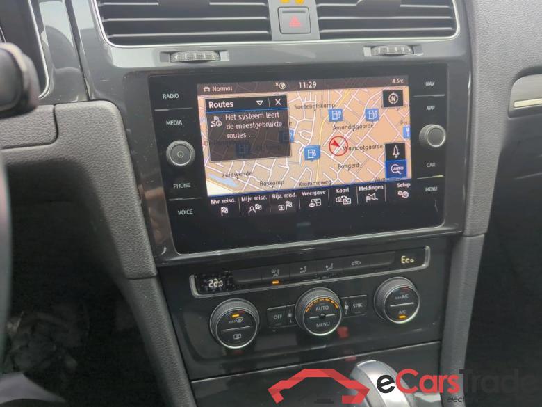 VOLKSWAGEN e-Golf  #3