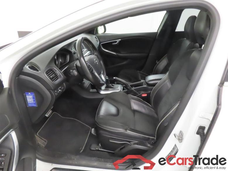 VOLVO V40 1.5 T3 Polar+ Sport #5