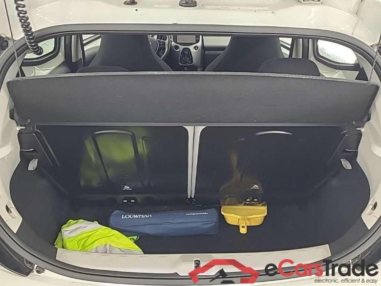 TOYOTA Aygo 1.0 VVT-i x-nav 5D 51kW #5