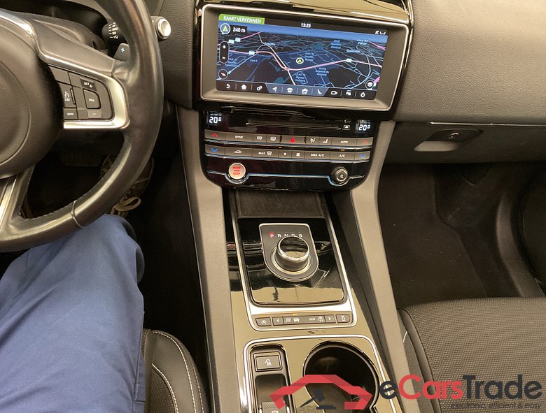 Jaguar F-Pace 2.0D R-Sport AWD Aut. Pano LED-Xenon Virtual Meridian Navi-Pro 1/2 Leather KeylessGo Camera Klima PDC ... #6