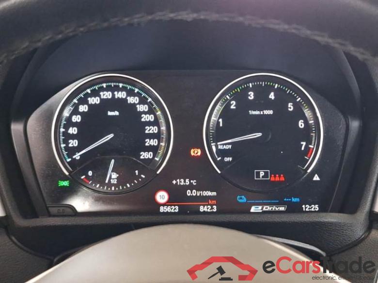 BMW 25E BUS BMW X1 / 2019 / 5P / SUV XDRIVE 25E BUSINESS ADVANTAGE AUTOMATICO #4
