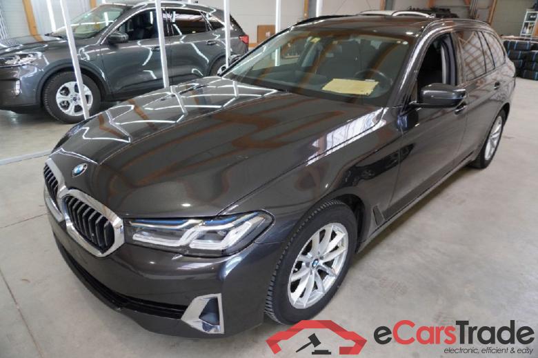 BMW 5-Serie Touring ´16 Baureihe 5 Touring 520 d Luxury Line 2.0 140KW AT8 E6d #1